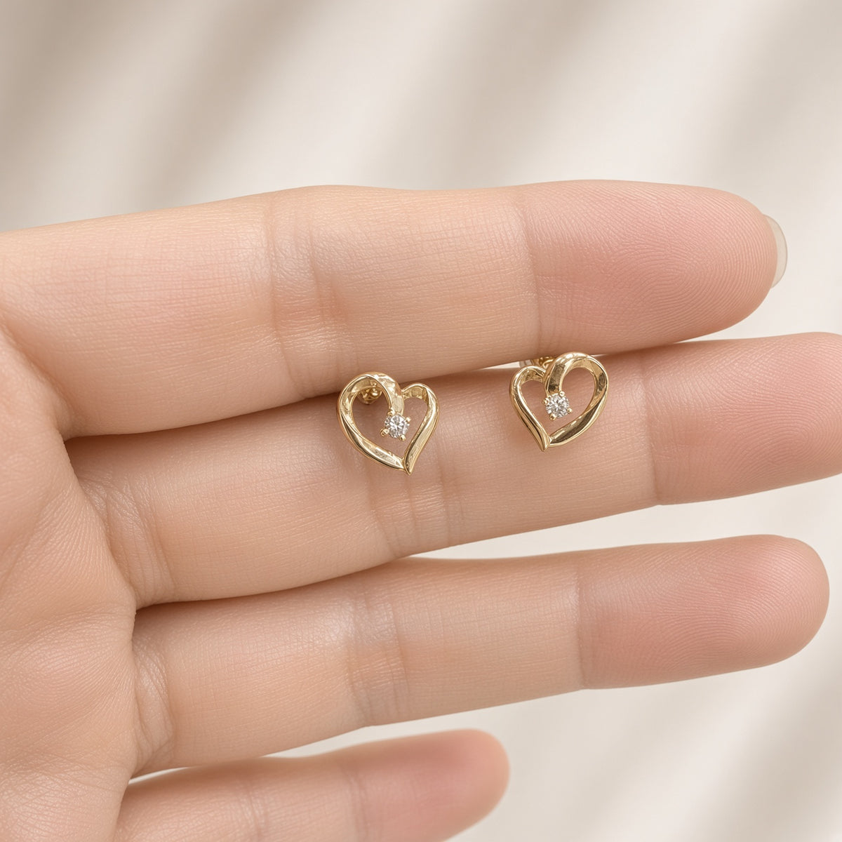 K18 オープンハートピアス 0.04ct