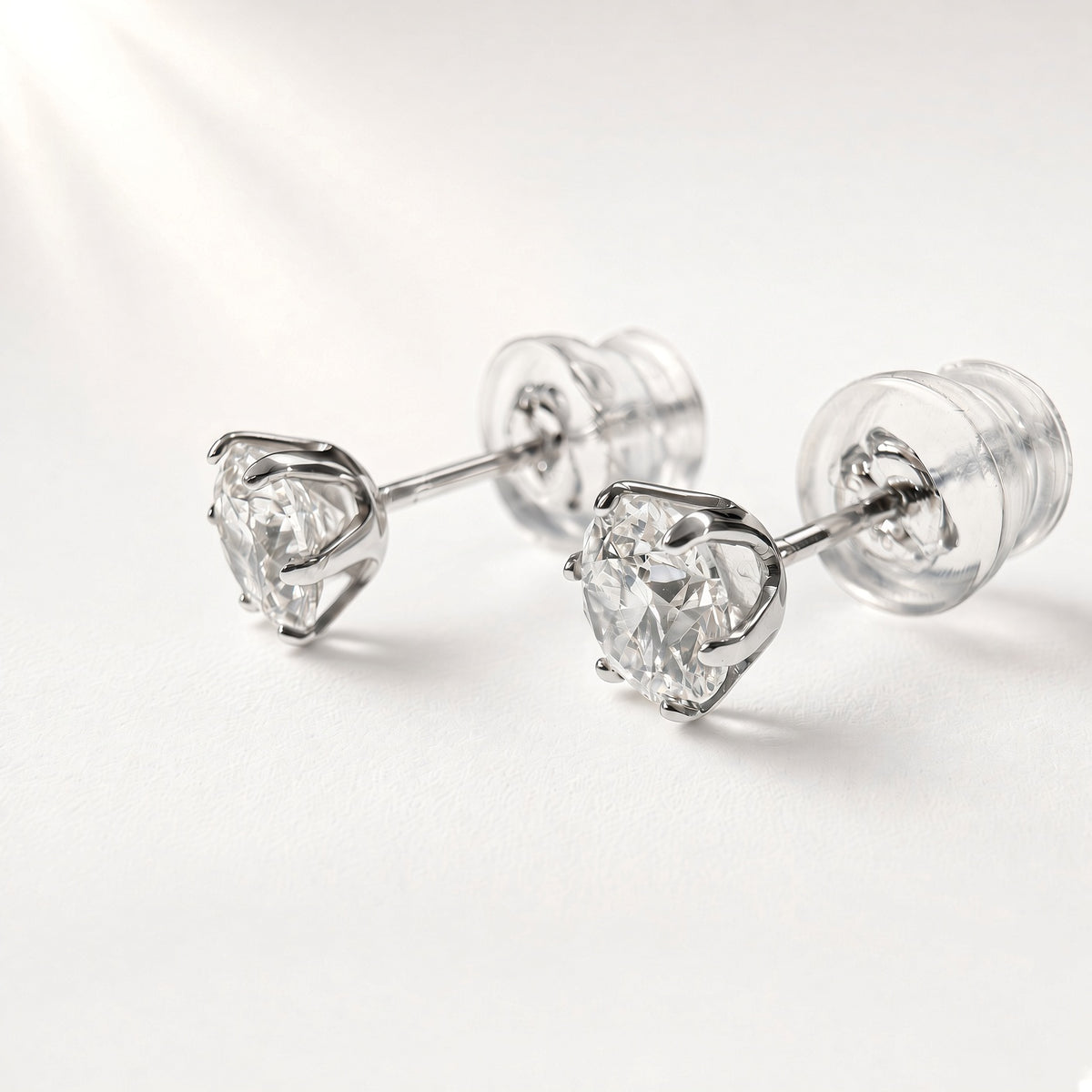 PT950 ダイヤモンドスタッドピアス 計0.70ct