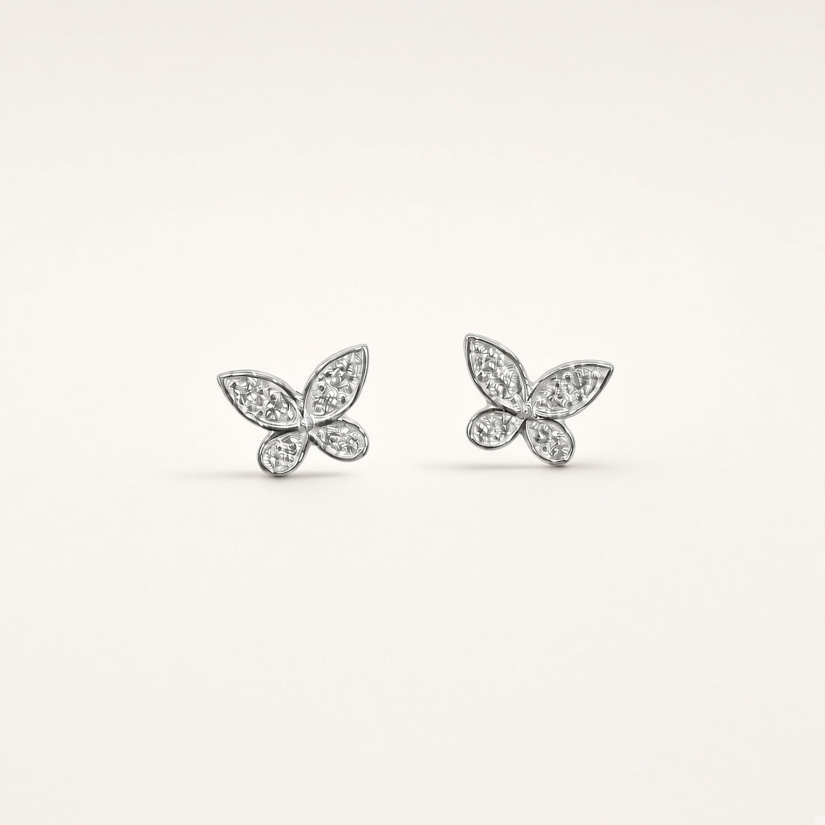 PT ダイヤモンド バタフライピアス 0.10ct