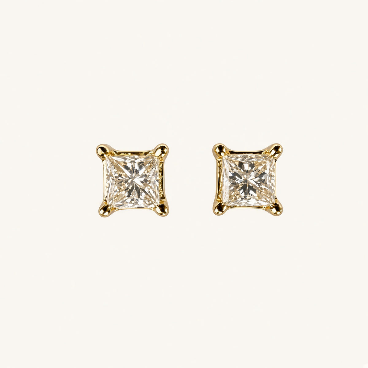 K18 ダイヤモンド 0.2ct スクエアスタッドピアス