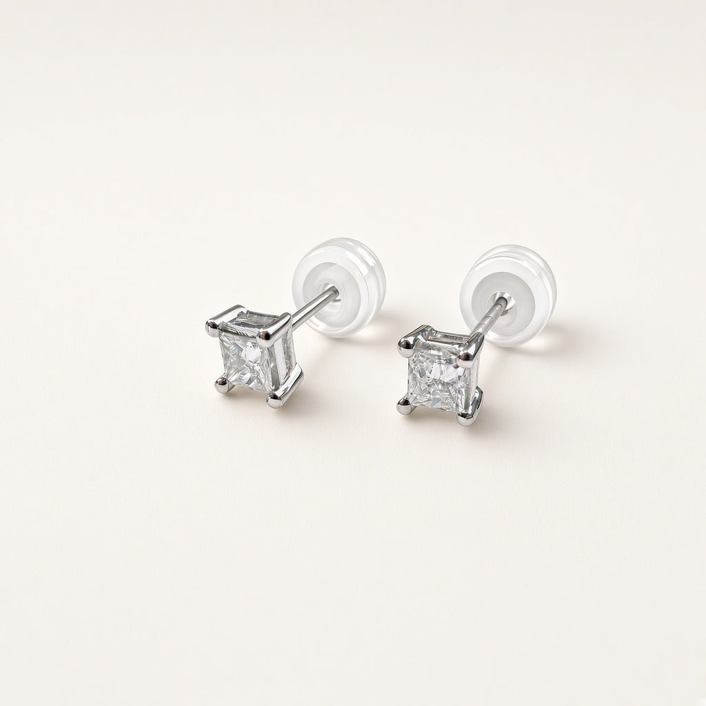 K18ホワイトゴールド ダイヤモンド 0.2ct スクエアスタッドピアス