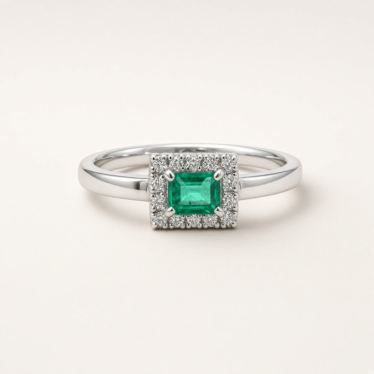 PT900 エメラルド スクエア取り巻きリング 0.12ct